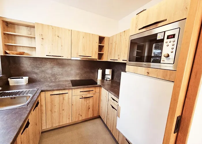 아파트 Irma In & Out *