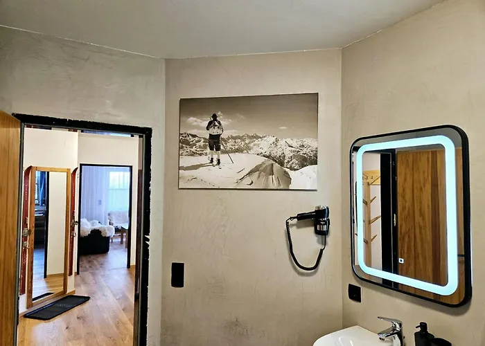 아파트 Irma In & Out